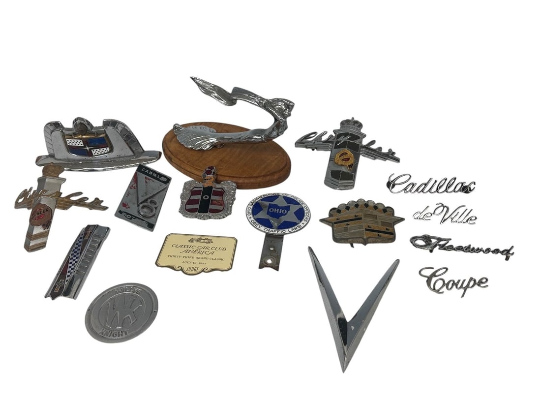 Group of Vintage Car Hood Emblems, Ornaments (1 of 5)