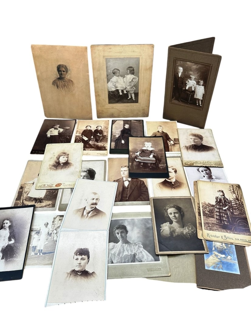 Group of Vintage CDV's, Cabinet and Portraits (1 of 6)