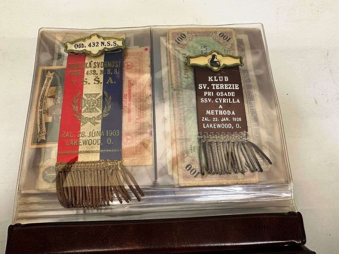 Vintage Keepsake, Currency and Postcard Album (1 of 20)