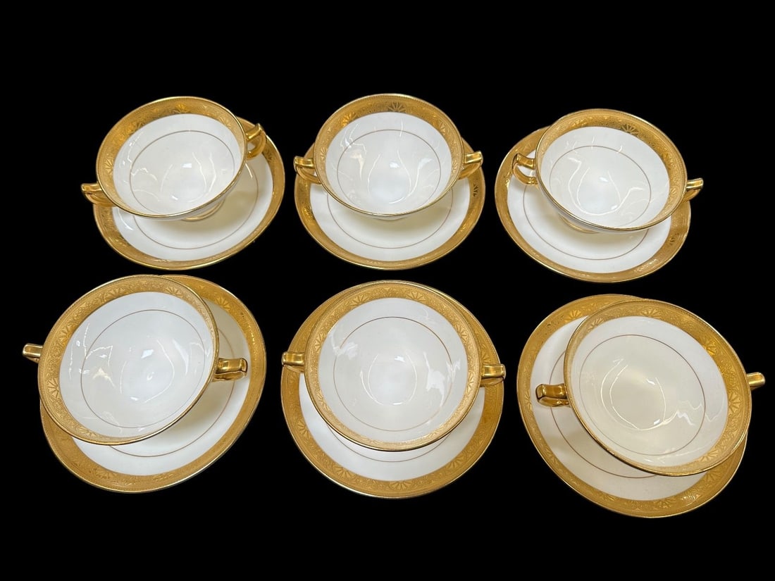 (6) Mintons for Tiffany and Co. NY Soups and Under Plates: (6) Mintons for Tiffany and Co. NY Soups and Under Plates: Made in England lovely with gold edge.