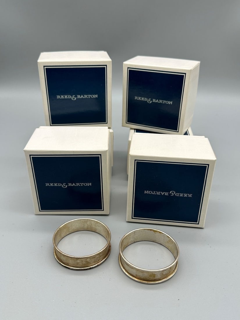 (12) Sterling Napkin Rings Reed and Barton in Original Box: (12) Sterling Napkin Rings Reed and Barton in Original Box: 96 total grams.