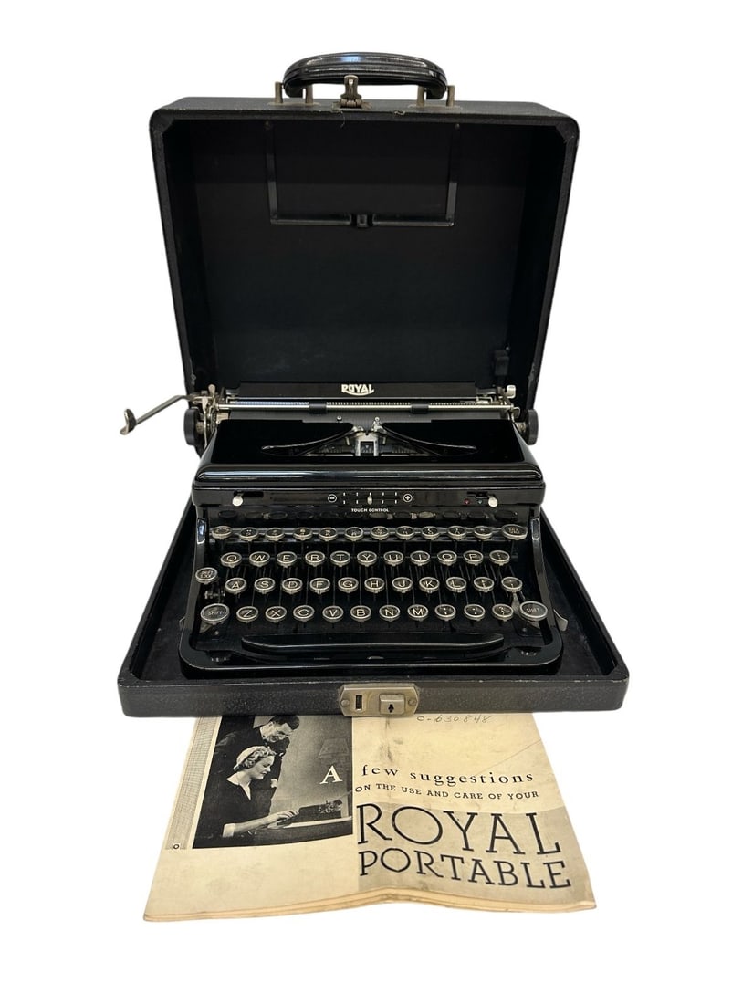 Royal Portable Typewriter With Case and Booklet (1 of 5)