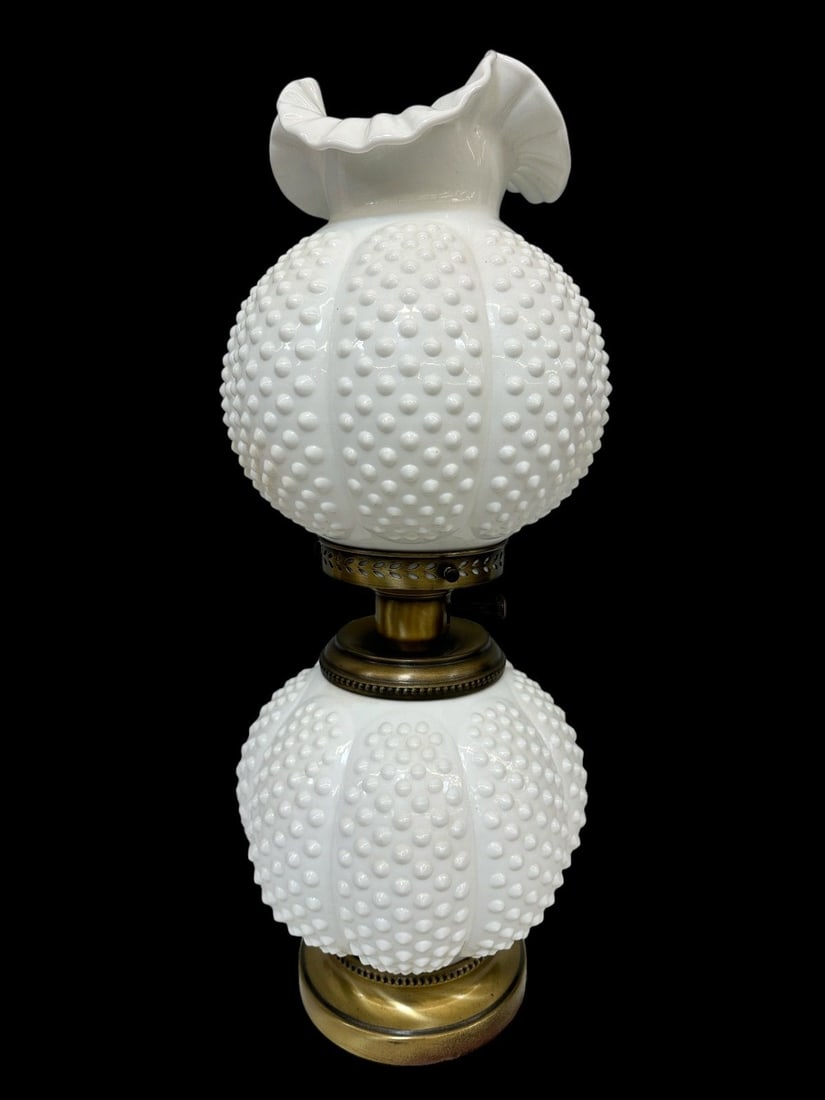 Fenton Hobnail Milk Glass Table Lamp (1 of 4)