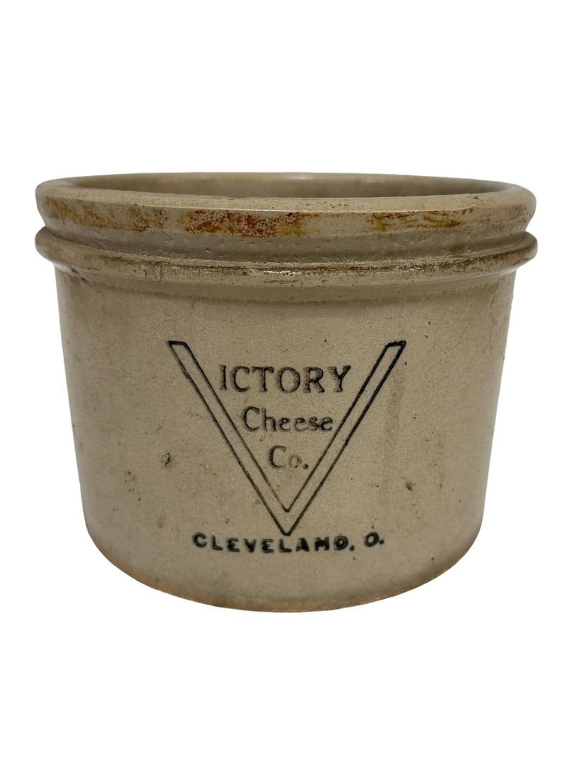Victory Cheese Co. Cleveland, Ohio Crock (1 of 4)