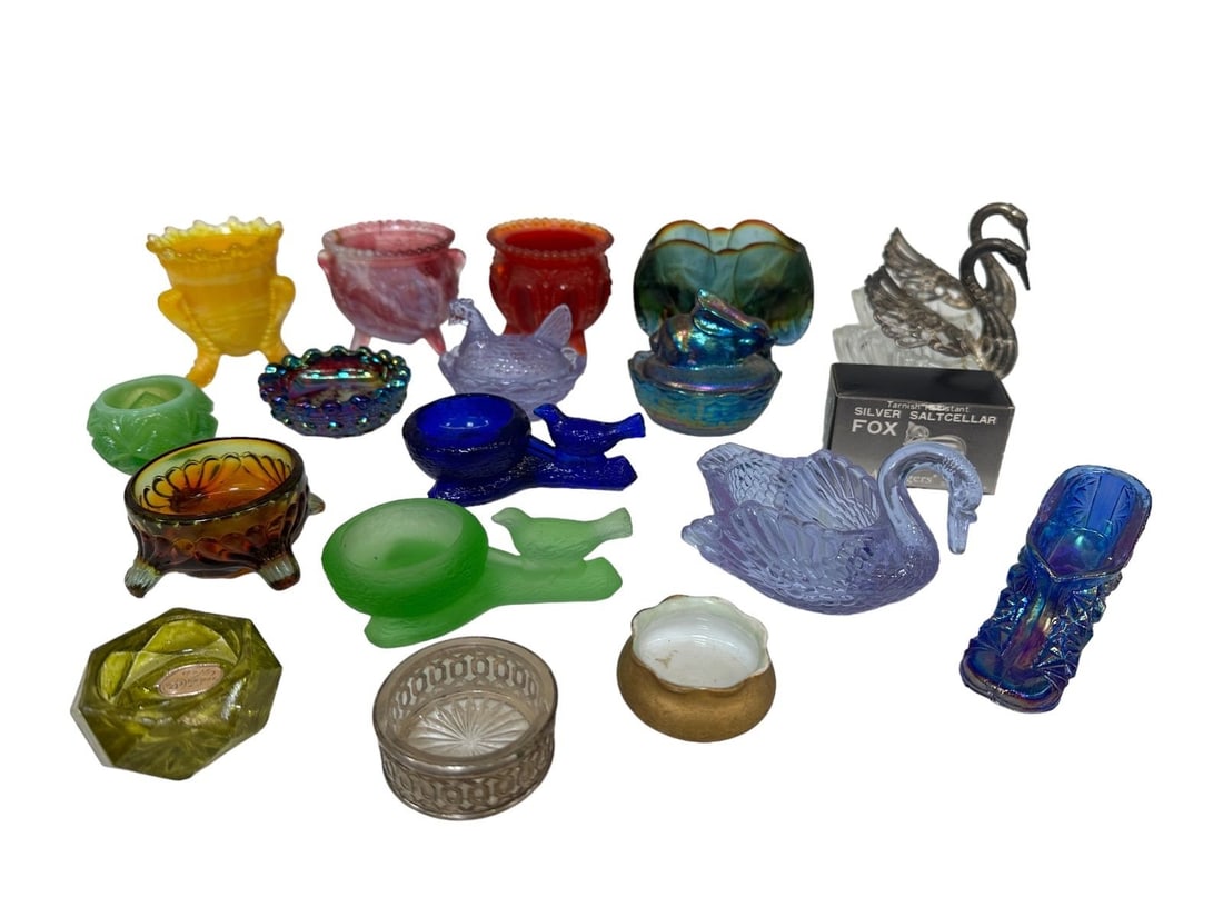 (19) Salt Dips; Slag Glass, Amberina, Carnival, Porcelain: (19) Salt Dips; Slag Glass, Amberina, Carnival, Porcelain: Includes makers Summit, Cambridge, Imperial, Westmoreland, and others.