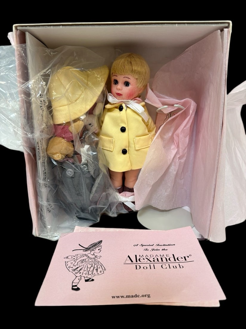 Madame Alexander Winnie the Pooh and the Blustery Day (1 of 2)