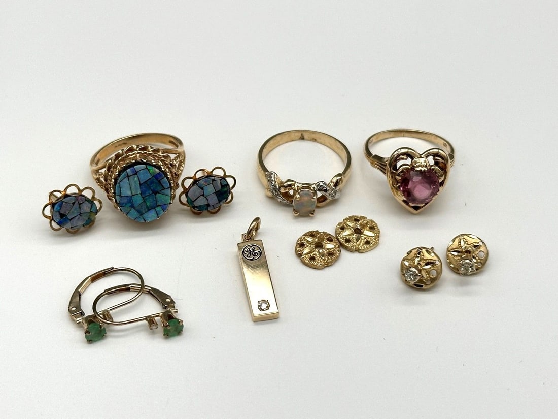 Group of 10k Gold Jewelry (1 of 4)