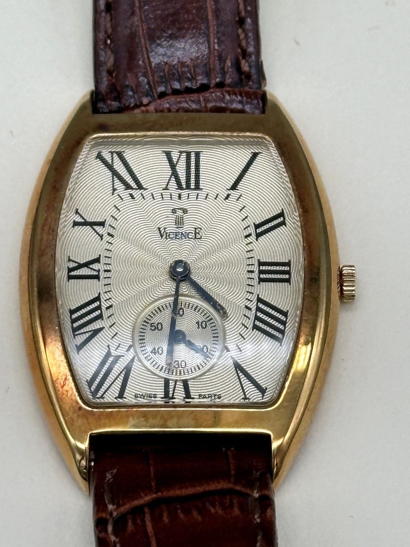 Vicence 14k Gold Men's Dress Watch: Vicence 14k Gold Men's Dress Watch