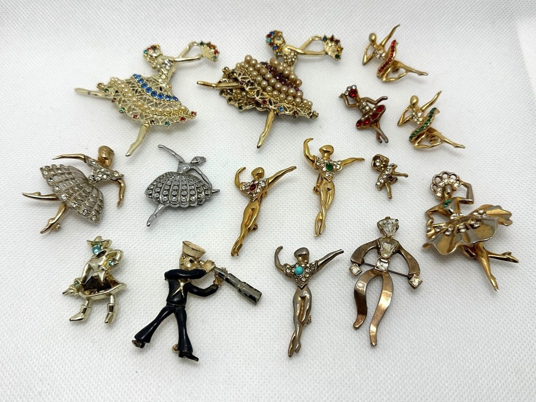 Group of Dancers, Ballerinas Costume Brooches: Group of Dancers, Ballerinas Costume Brooches: Enamel, Boucher style.