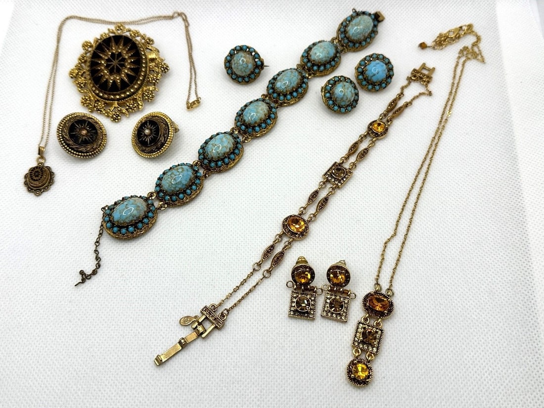 (3) Costume Jewelry Unsigned Sets (1 of 4)