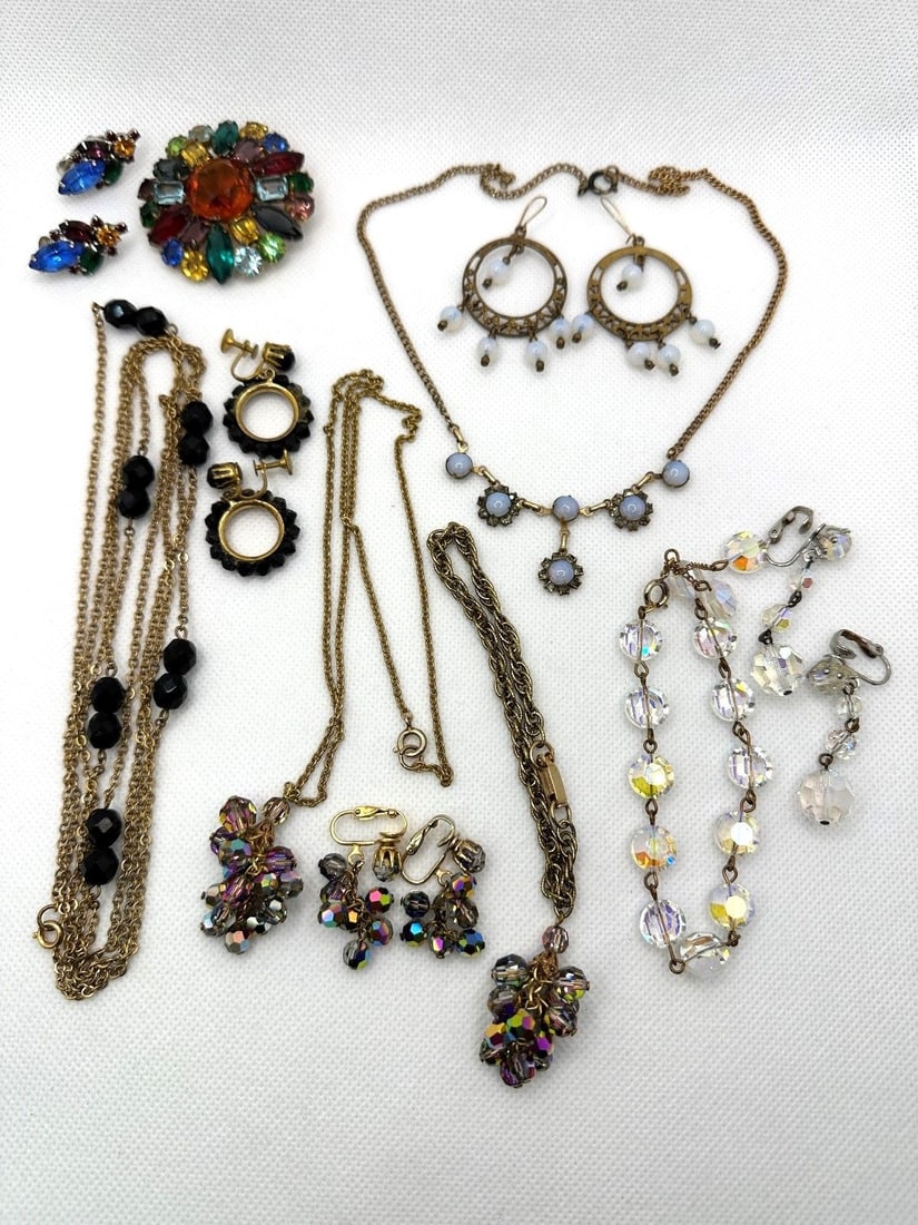 Costume Jewelry Sets (1 of 6)