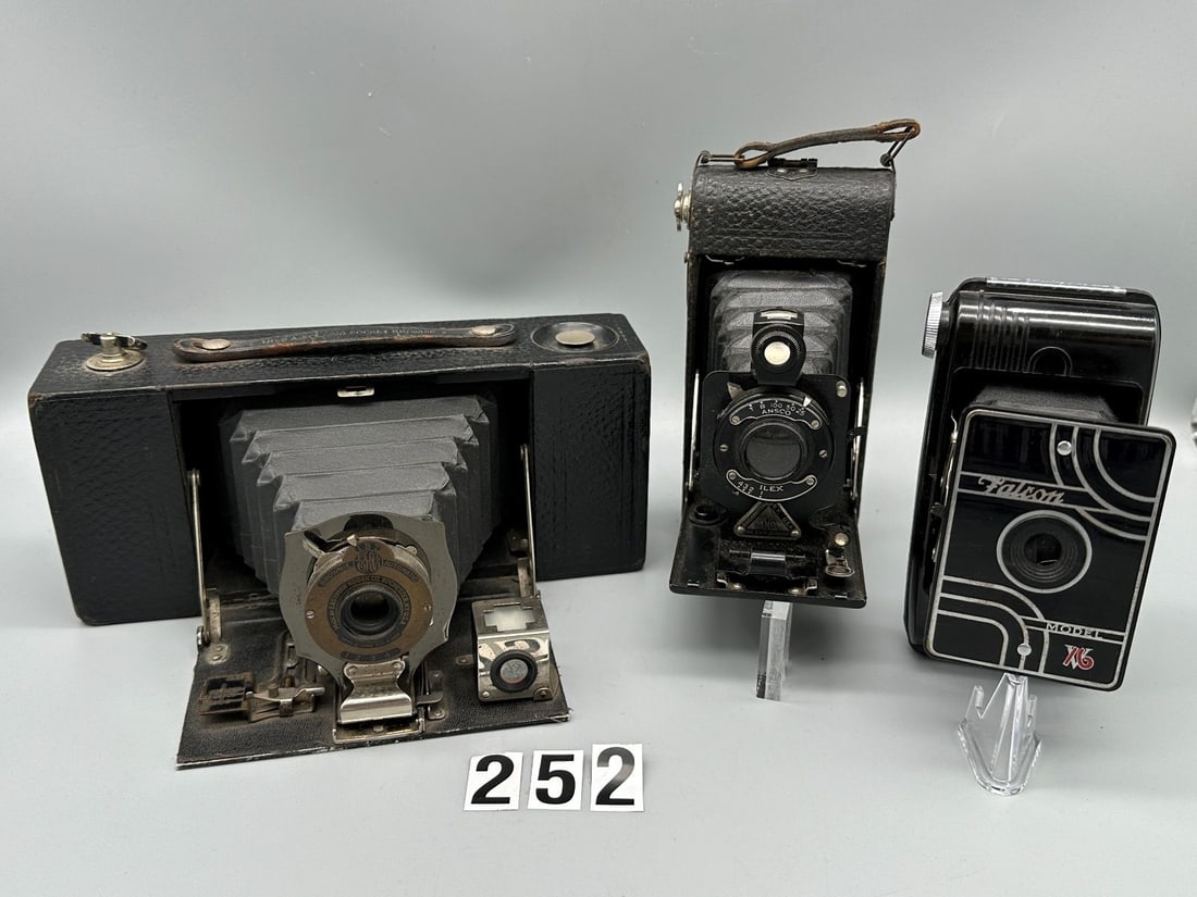 (3) Vintage Antique Folding Roll Film Cameras (1 of 10)