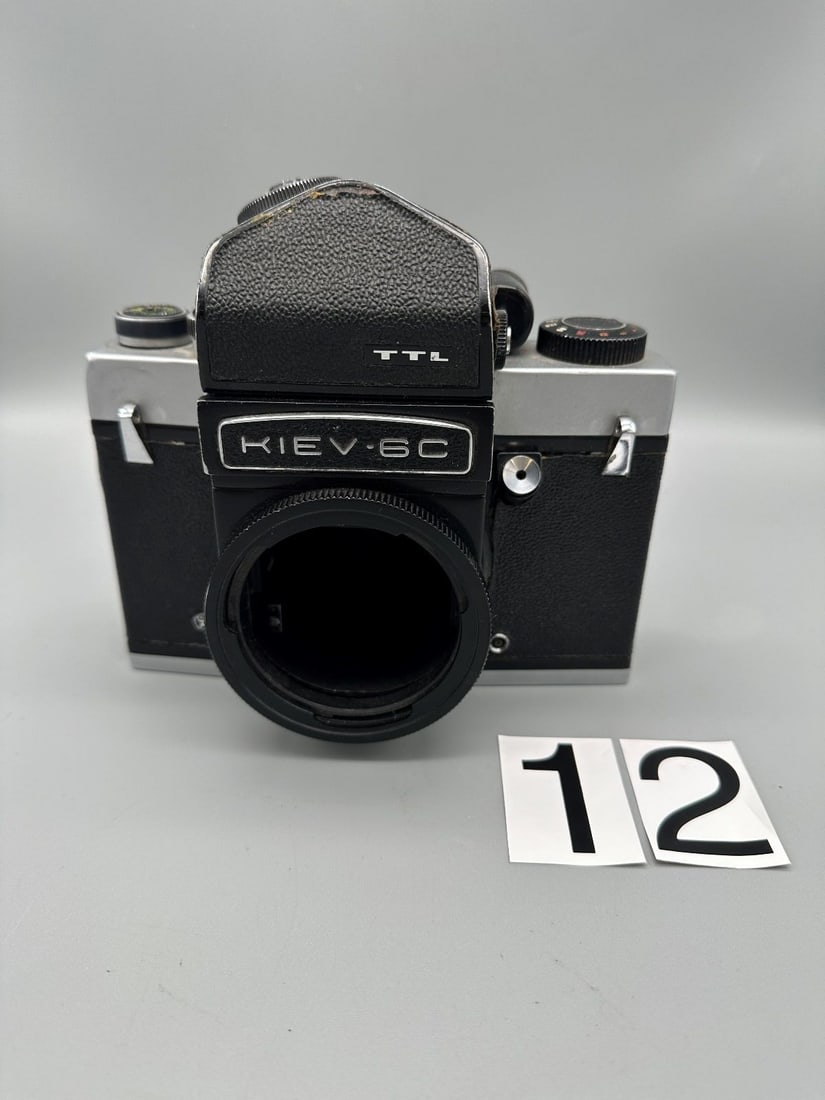 1981 Kiev 6C SLR Camera (1 of 13)