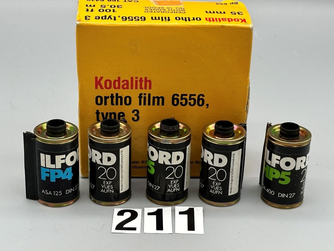 Kodak Kodalith Ortho Film 6556, Type 3, 35mm, 100 ft. Perforated Both Edges No 10 Spool: Kodak Kodalith Ortho Film 6556, Type 3, 35mm, 100 ft. Perforated Both Edges No 10 Spool: Expired 1982. Included in this lot are 5 35mm reloadable canisters. Just pop off the resnappable end caps and r