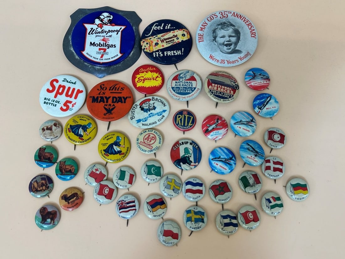 (44) Early Group of Celluloid Pin Backs (1 of 8)