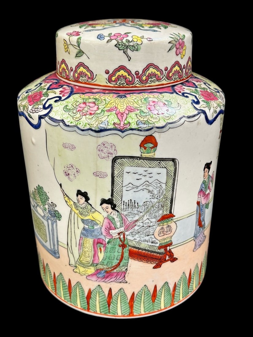 Asian Lidded Ginger Jar (1 of 4)