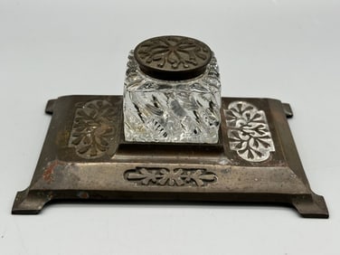 Bradley & Hubbard Single Inkwell With Stand