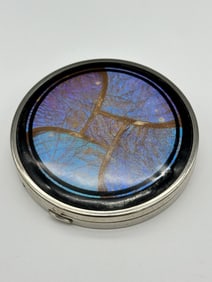 Butterfly Wing Compact