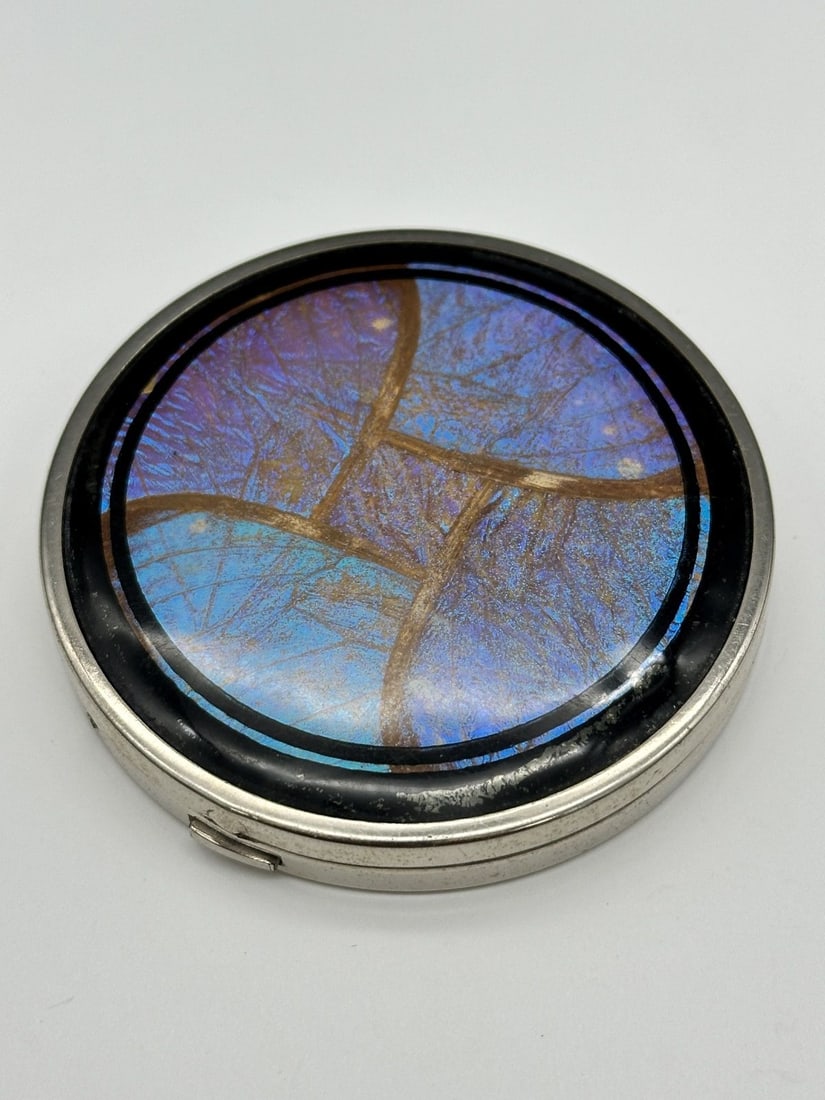 Butterfly Wing Compact: Butterfly Wing Compact