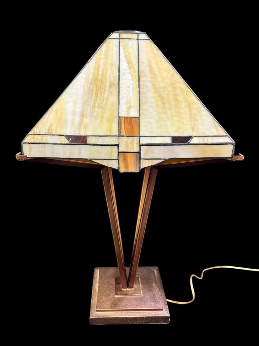 Arts and Crafts Style Slag Glass Table Lamp (1 of 4)