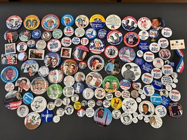 (131) Ronald Reagan Political Buttons