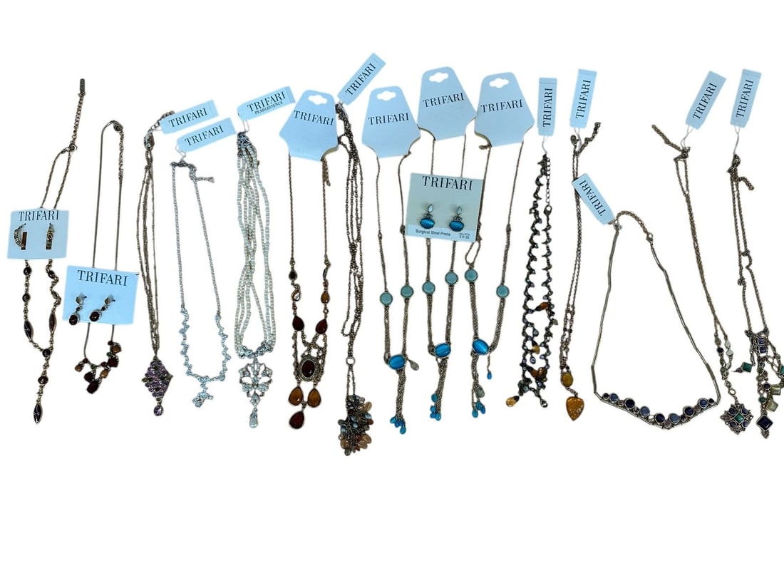 (15) Trifari Necklaces on Cards (1 of 7)