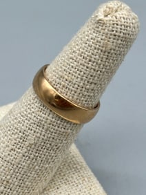 18k Gold Wedding Band