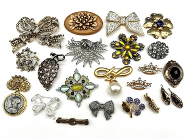 (21) Group of Gold Filled, and Costume Brooches