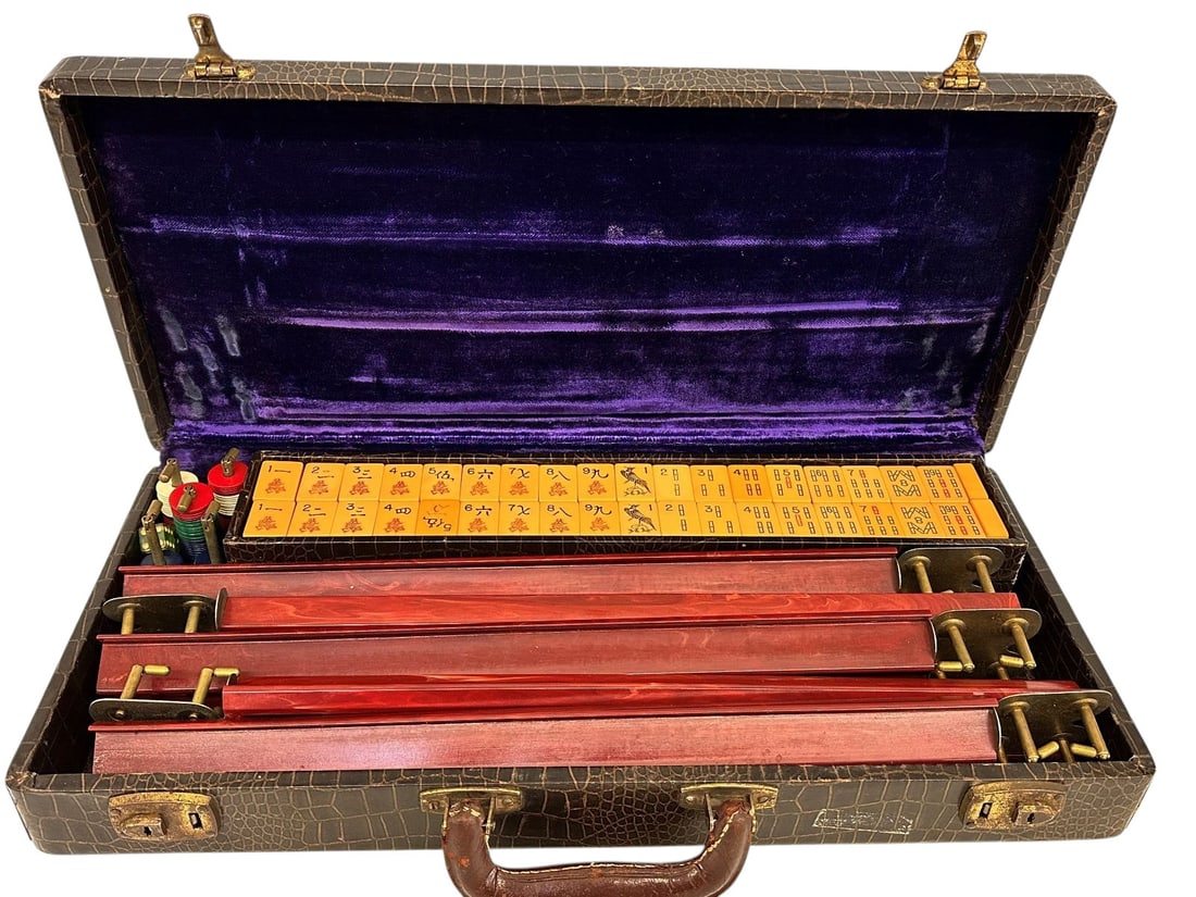 1940'S Mahjong Set in Case 152 Tiles Bakelite Racks: With dice, 152 butterscotch tiles. (1 of 5)