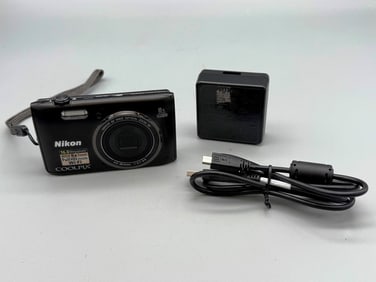 Nikon Coolpix S5300 Digital Camera