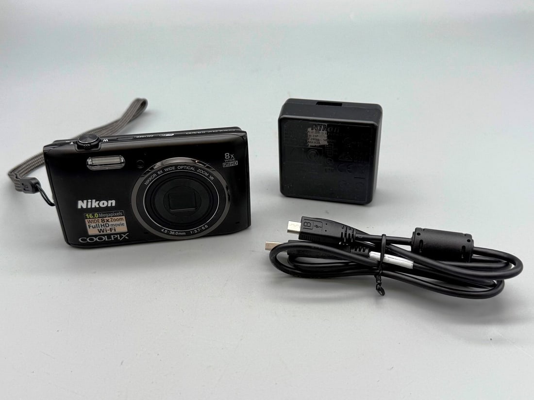 Nikon Coolpix S5300 Digital Camera (1 of 7)
