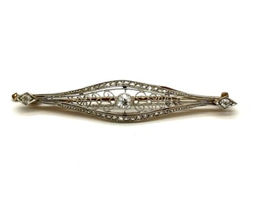 Filigreed Millgrained 18k Yellow Gold, Platinum, Diamond Edwardian (1901-1920) Bar Brooch