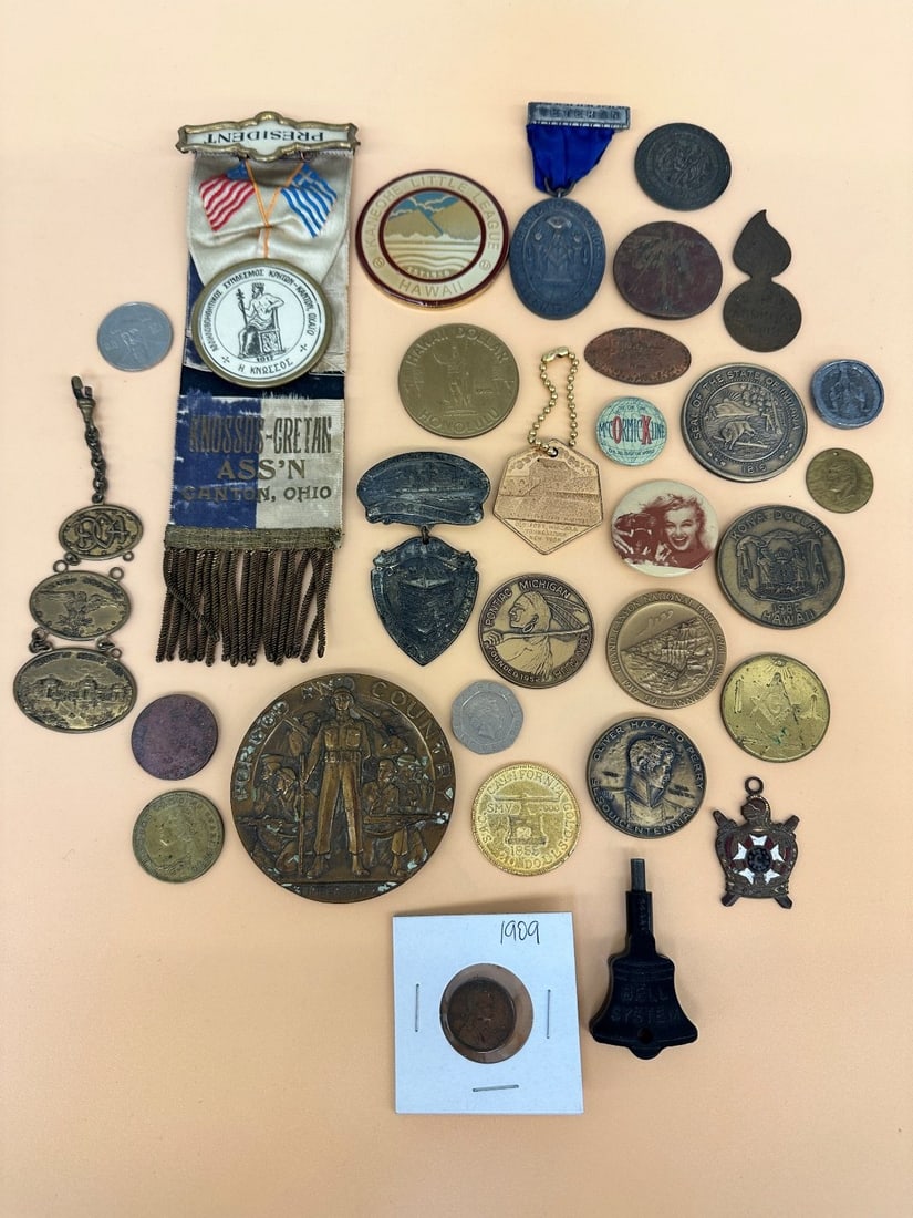 Group of Medals, Tokens, and Commemoratives (1 of 9)