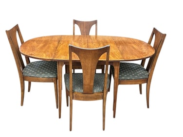 Broyhill Brasilia Mid Century Modern Dining Room Table With 4 Chairs, 3 Leaves.