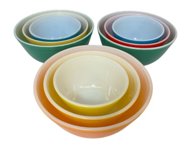 (3) Sets Pyrex Colored Mixing Bowls