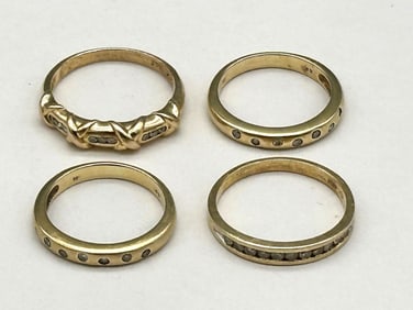 (4) 14k Gold Rings With Diamond Chips