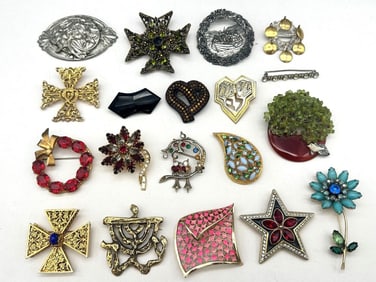 (20) Vintage Signed Jewelry Brooches; Kramer, Selini, Others