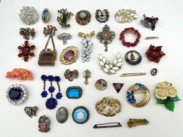 (38) Vintage Jewelry Brooches; Enamel, Rhinestones, Coral, Nephrite