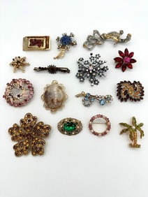 (15) Unsigned Vintage Brooches