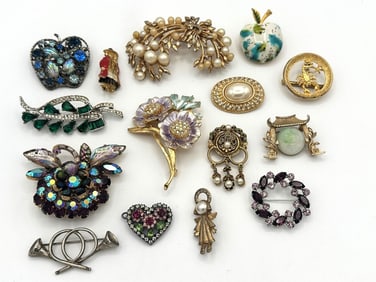 Incredible Group of Signed Vintage Jewelry Brooches; Richelieu, Hollycroft, Rene, Others