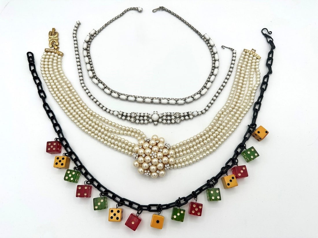 (4) Statement Elegant Jewelry Necklaces: (1 of 3)