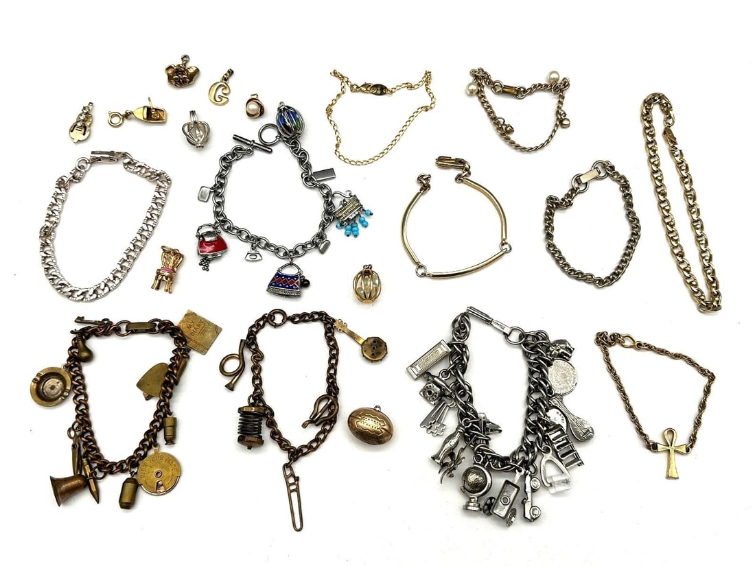 (11) Non-Silver Charm Bracelets; (6) With Charms: (11) Non-Silver Charm Bracelets; (6) With Charms