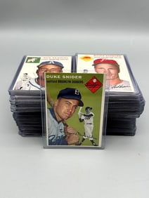 (78) 1954 Topps Baseball Cards: Lopat, Kluszewski, Roe, Snider, Ashburn, Podres, Leja