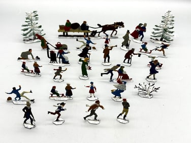 (29) Hans Heinrichsen Germany Lead Figurines Village Winter Scene
