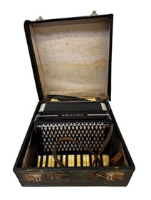 Hohne Imperial IIA Accordion in Original Case