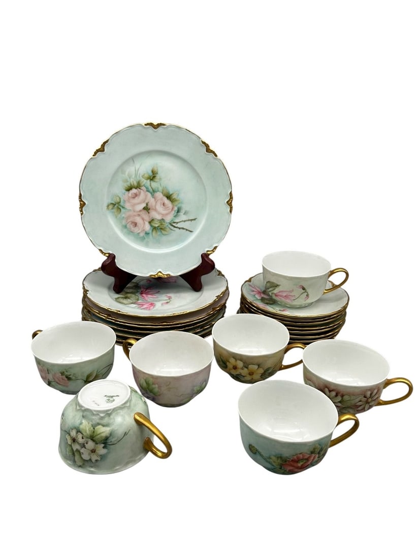 Hutschenreuther Germany Luncheon Set M. Maguire: Hutschenreuther Germany Luncheon Set M. Maguire: Includes 8 side plates 7.75", 8 saucers 5.5", 7 tea cups. Signed M. Maguire.
