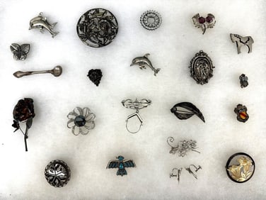 (19) Sterling Silver Brooches