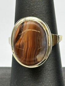 14k Gold Ring With Cabochon Stone