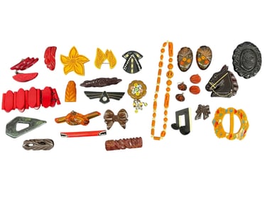 Group of Bakelite, Lucite Brooches, Scarf Clips, Many Art Deco