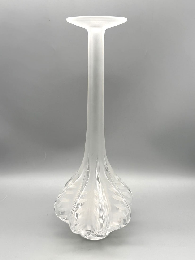 Lalique Glass Vase Claude Soliflore (1 of 4)